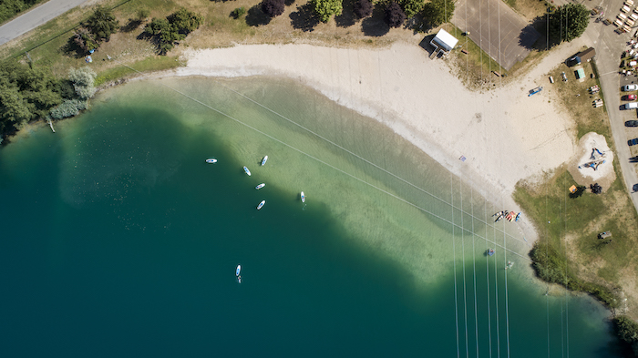 Les berges du plan d’eau, à Roeschwoog