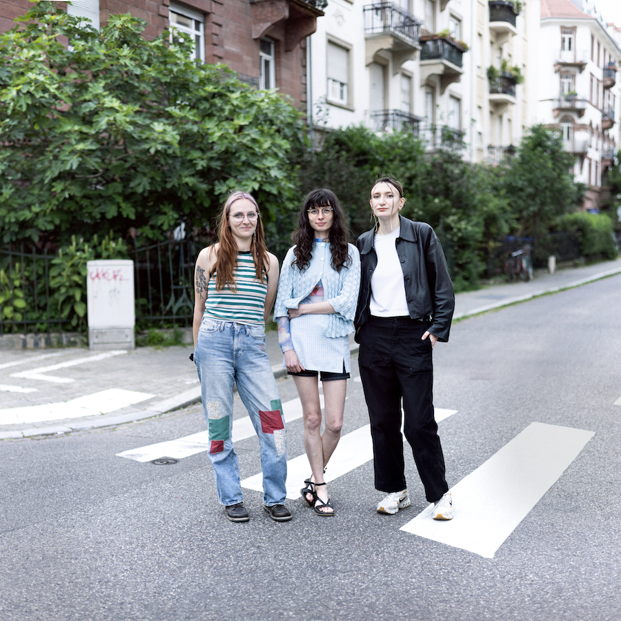 Emma Morison, Louise Laveuve, Juliette Sauvage